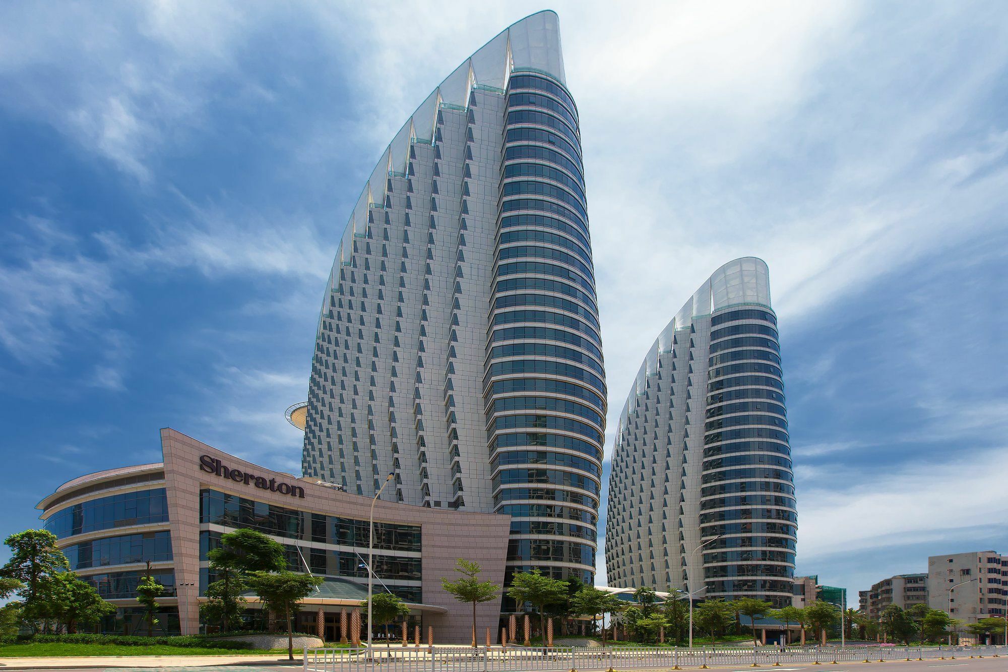 Sheraton Zhanjiang Hotel Exterior foto